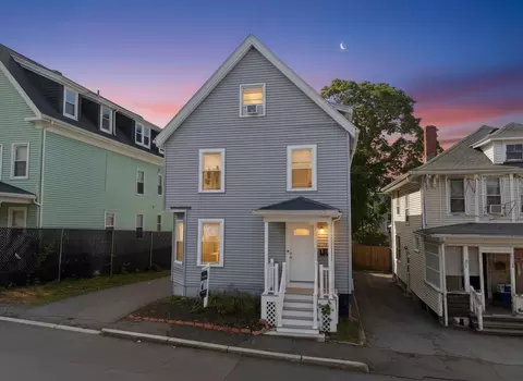 16 Crescent St, Lynn, MA 01902