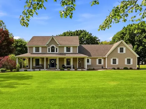 27 Steepleview Dr, Hampden, MA 01036