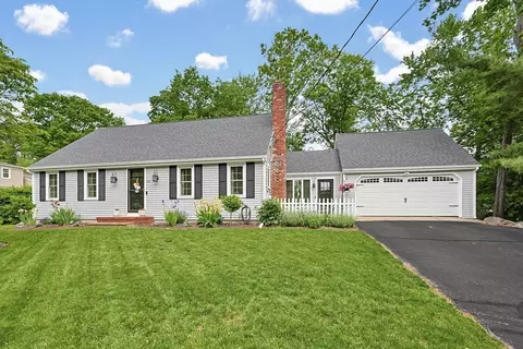 110 Raymond Hall Dr, North Attleboro, MA 02760