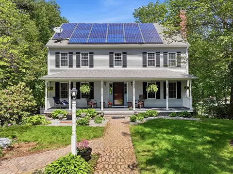 7 Hartwell Rd, Oxford, MA 01537