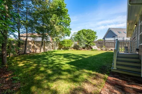 Exterior - 8 Everett St, Wakefield, MA 01880 photo 3 of 3
