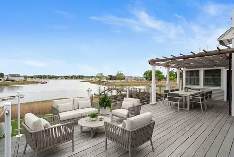 Exterior - 35 Doty Ave, Danvers, MA 01923 photo 2 of 8