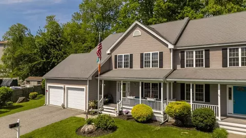 Exterior - 22 Duluth St, Worcester, MA 01604 photo 5 of 7