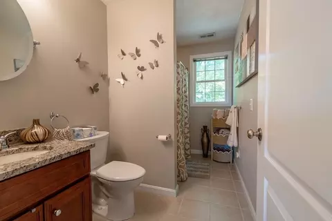 Entry Way - 22 Duluth St, Worcester, MA 01604 photo 3 of 3