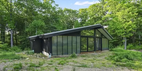 1146 Federal St, Belchertown, MA 01007