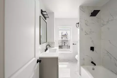 Bath - 16 Oakes St, Everett, MA 02149 photo 2 of 5
