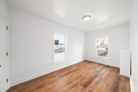 Bedroom - 16 Oakes St, Everett, MA 02149 photo 5 of 7