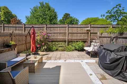 Exterior - 1 Charles St #V, Reading, MA 01867 photo 2 of 2