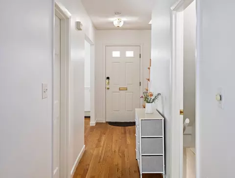 Entry Way - 1 Charles St #V, Reading, MA 01867 photo 2 of 3