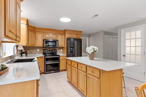 10 John Swift Rd, Acton, MA 01720 photo 5