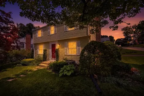 121 Benz St, Springfield, MA 01118 photo 4