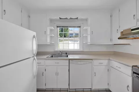 121 Benz St, Springfield, MA 01118 photo 20