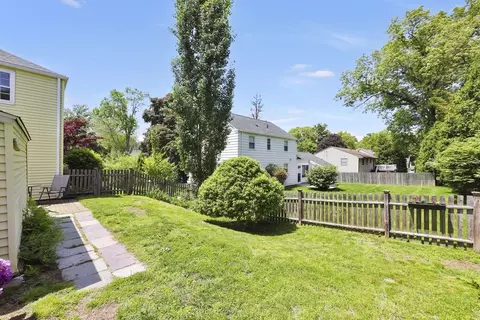 121 Benz St, Springfield, MA 01118 photo 36