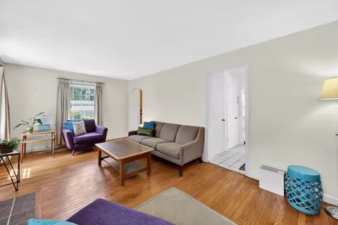 121 Benz St, Springfield, MA 01118 photo 8