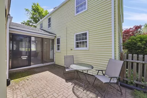 121 Benz St, Springfield, MA 01118 photo 24