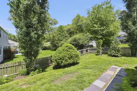 121 Benz St, Springfield, MA 01118 photo 38