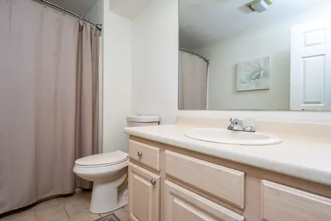 Bath - 21 Rolling Green Ln #140, Mashpee, MA 02649 photo 2 of 2