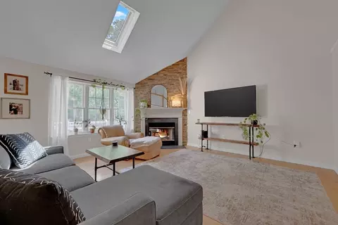 29 Coldspring Dr #D, Sutton, MA 01590 photo 4
