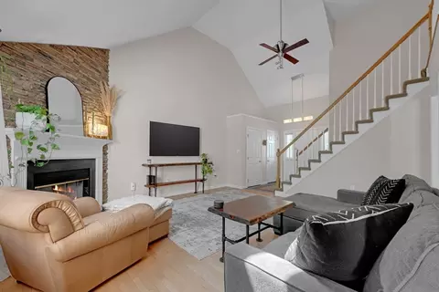 29 Coldspring Dr #D, Sutton, MA 01590 photo 3