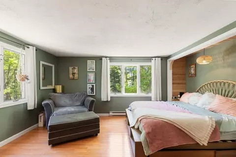 Bedroom - 71 Hesperus Ave, Gloucester, MA 01930 photo 1 of 6
