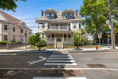 72 Central #1, Somerville, MA 02143