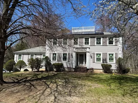 9 College Pond Dr, Danvers, MA 01923