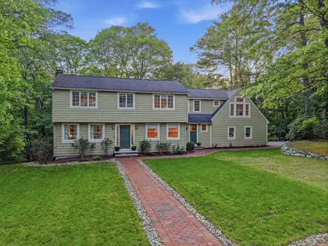 75 Spring Grove Rd, Andover, MA 01810