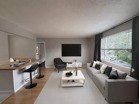 Living - 62 Purchase St #C3, Danvers, MA 01923 photo 1 of 2