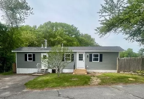 52 Sycamore Dr, Halifax, MA 02338