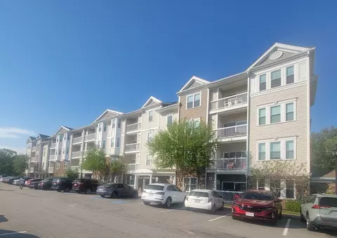 70 Trotter Rd #312, Weymouth, MA 02190