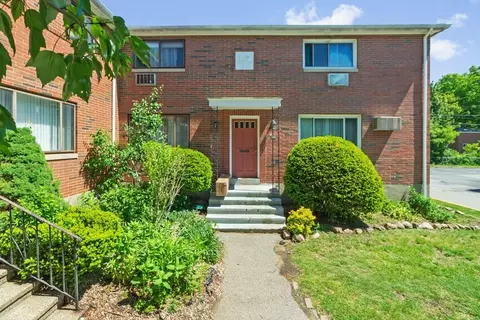 108 Bishop Dr #108, Framingham, MA 01702