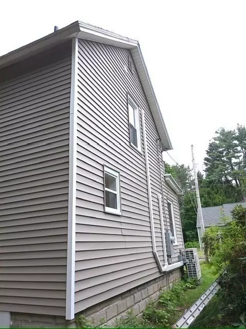 28 Gould St, Ware, MA 01082 photo 4