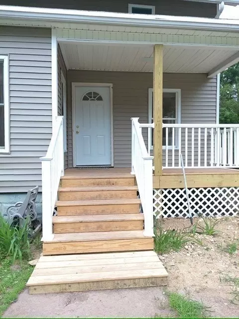 28 Gould St, Ware, MA 01082 photo 5