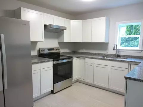 28 Gould St, Ware, MA 01082 photo 9