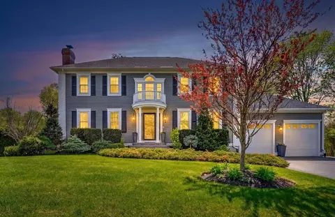 2 Heritage Ln, Saugus, MA 01906