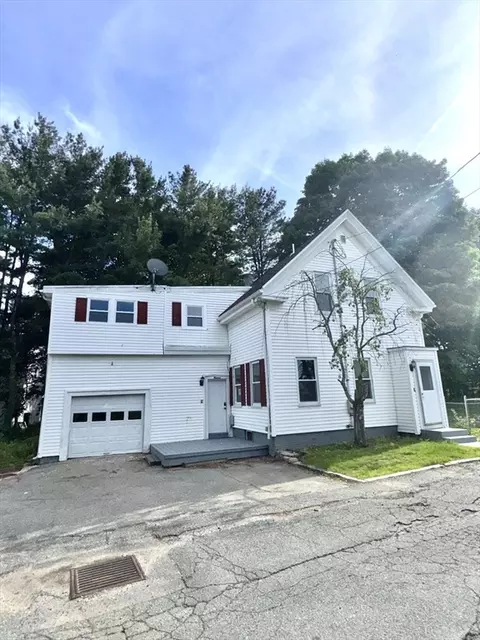 14 Elm Ave, Holbrook, MA 02343