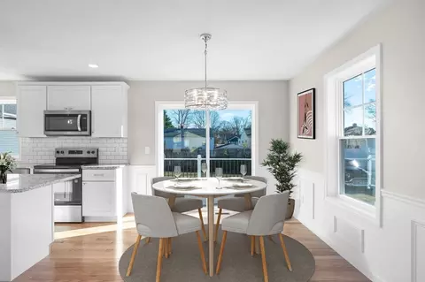 Dining - 39 Wallace, Springfield, MA 01119 photo 3 of 3