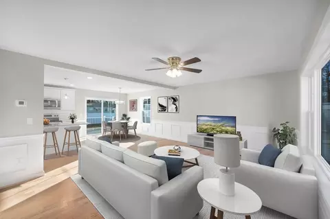 Living - 39 Wallace, Springfield, MA 01119 photo 1 of 5
