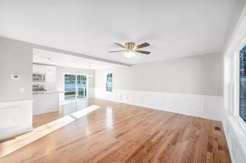 Living - 39 Wallace, Springfield, MA 01119 photo 2 of 5