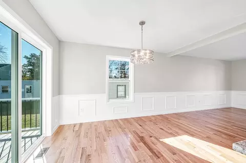 Dining - 39 Wallace, Springfield, MA 01119 photo 2 of 3
