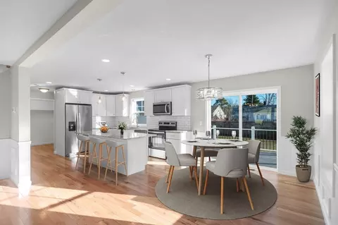 Dining - 39 Wallace, Springfield, MA 01119 photo 1 of 3