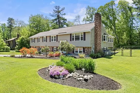 30 Marcia Rd, Wilmington, MA 01887