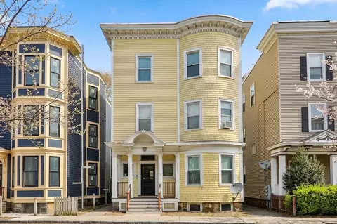 9 Bellflower #C, Dorchester, MA 02125
