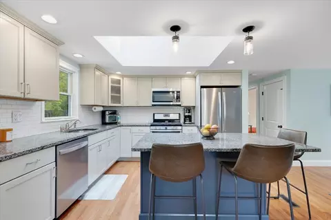 Kitchen - 125 Highpoint Rd, Marstons Mills, MA 02648 photo 3 of 4