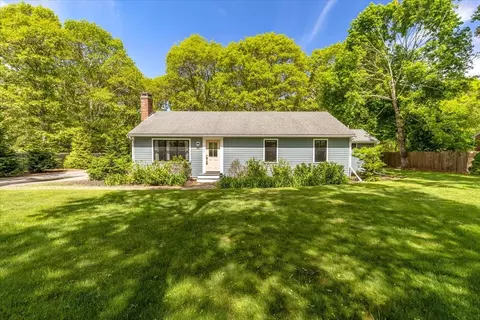 Exterior - 125 Highpoint Rd, Marstons Mills, MA 02648 photo 3 of 11