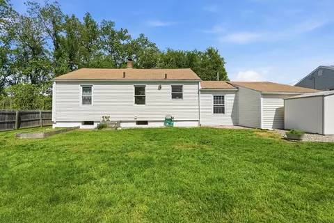 Exterior - 44 Harding St, Springfield, MA 01109 photo 6 of 6
