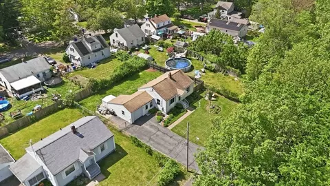 View/Area - 44 Harding St, Springfield, MA 01109 photo 3 of 4