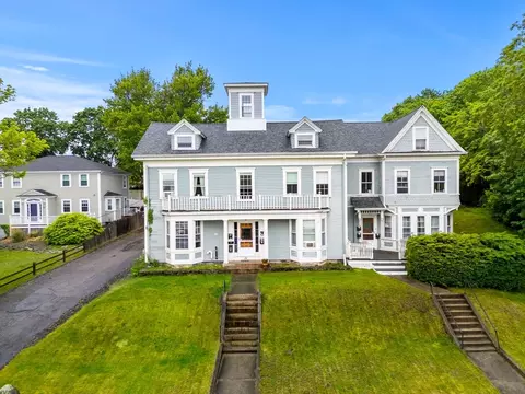 Exterior - 72 Main St, Wareham, MA 02571 photo 2 of 7