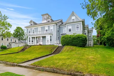 Exterior - 72 Main St, Wareham, MA 02571 photo 3 of 7