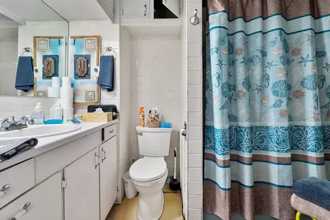 Bath - 72 Main St, Wareham, MA 02571 photo 2 of 4